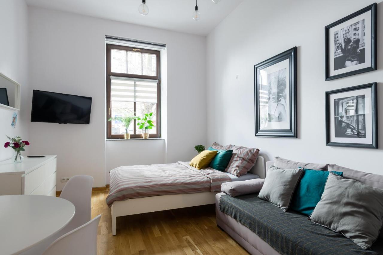Discover Krakow Apartments - 5 Borowickiej St - Studio Next To Opera And Unity Centre クラクフ エクステリア 写真