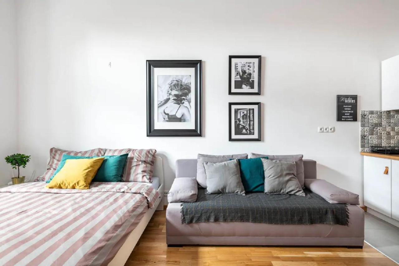 Discover Krakow Apartments - 5 Borowickiej St - Studio Next To Opera And Unity Centre クラクフ エクステリア 写真
