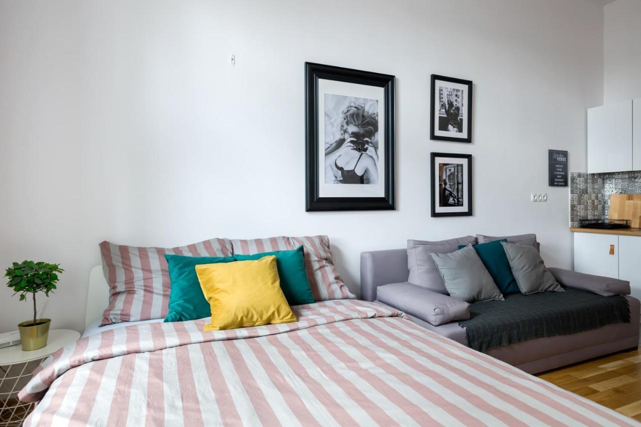 Discover Krakow Apartments - 5 Borowickiej St - Studio Next To Opera And Unity Centre クラクフ エクステリア 写真
